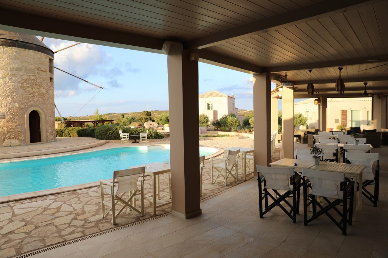 The Windmill Resort Mitáta 外观 照片
